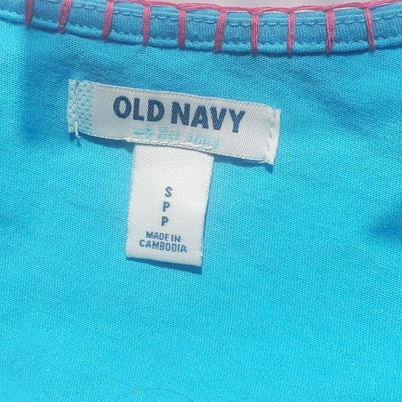 Pool Blue Top with Embroidered Floral Detail in Fuchsia - Picture 5 of 6